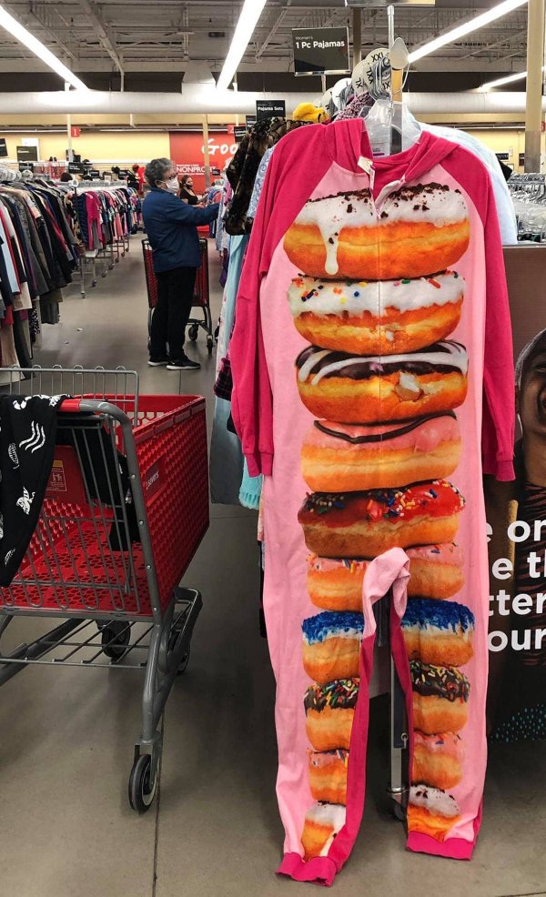 Really Weird Things From Thrift Shops (18 pics)