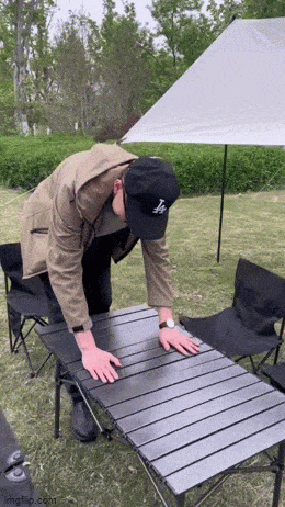 Acid GIFs, March 3 (25 gifs) Acid GIFs, March 3 (25 gifs)