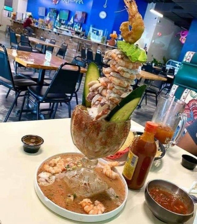 Weird Food Serving (18 pics)