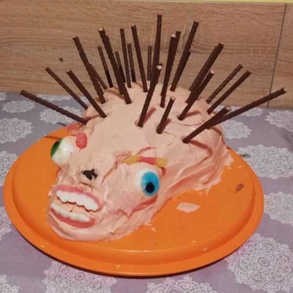 Creepy Cakes (17 pics)