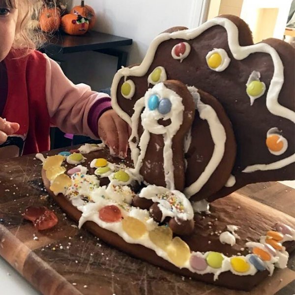 Creepy Cakes (17 pics)