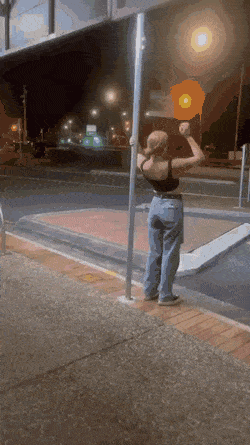 Acid GIFs, March 5 (25 gifs) Acid GIFs, March 5 (25 gifs)