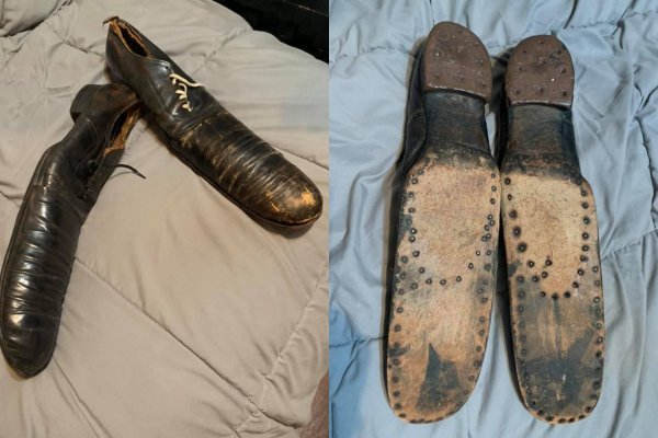 Odd Finds In Thrift Shops (17 pics)