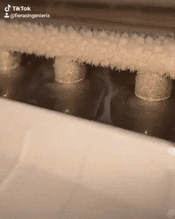 Acid GIFs, March 10 (25 gifs)