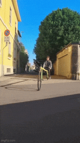 Acid GIFs, March 13 (25 gifs) Acid GIFs, March 13 (25 gifs)