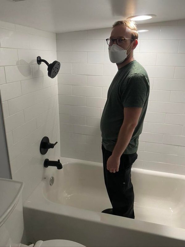 Problems Of Tall People (14 pics)