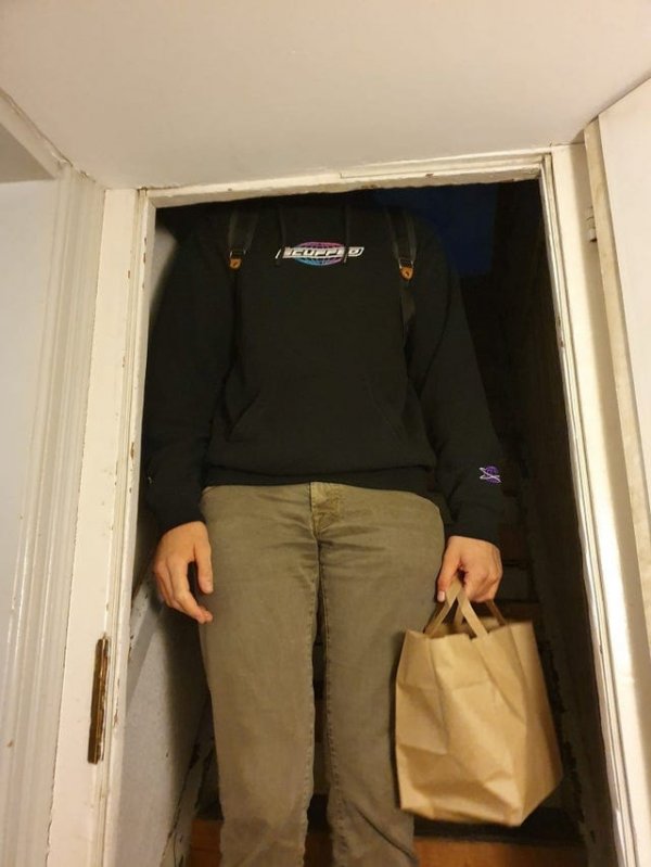 Problems Of Tall People (14 pics)