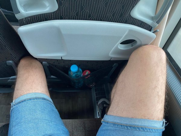 Problems Of Tall People (14 pics)