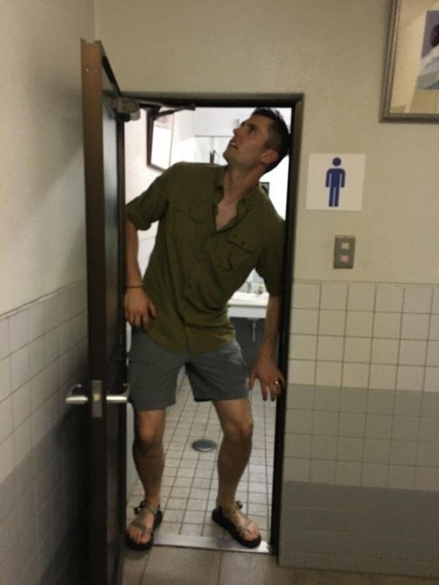 Problems Of Tall People (14 pics)