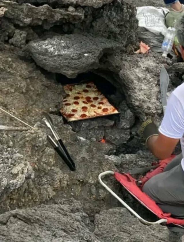 This Is Really Very Dangerous (18 pics)