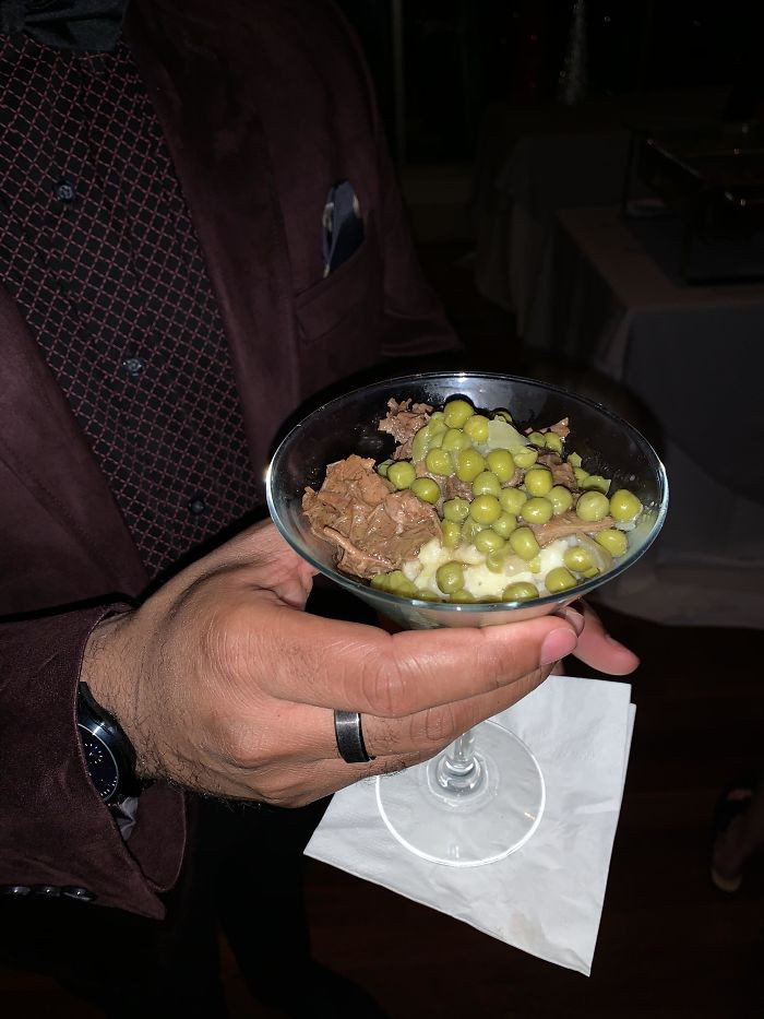 Crazy Food Serving (21 pics)