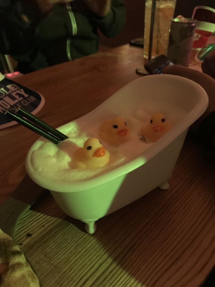 Crazy Food Serving (21 pics)