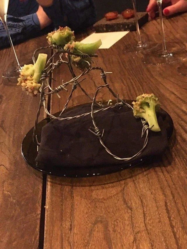 Crazy Food Serving (20 pics)