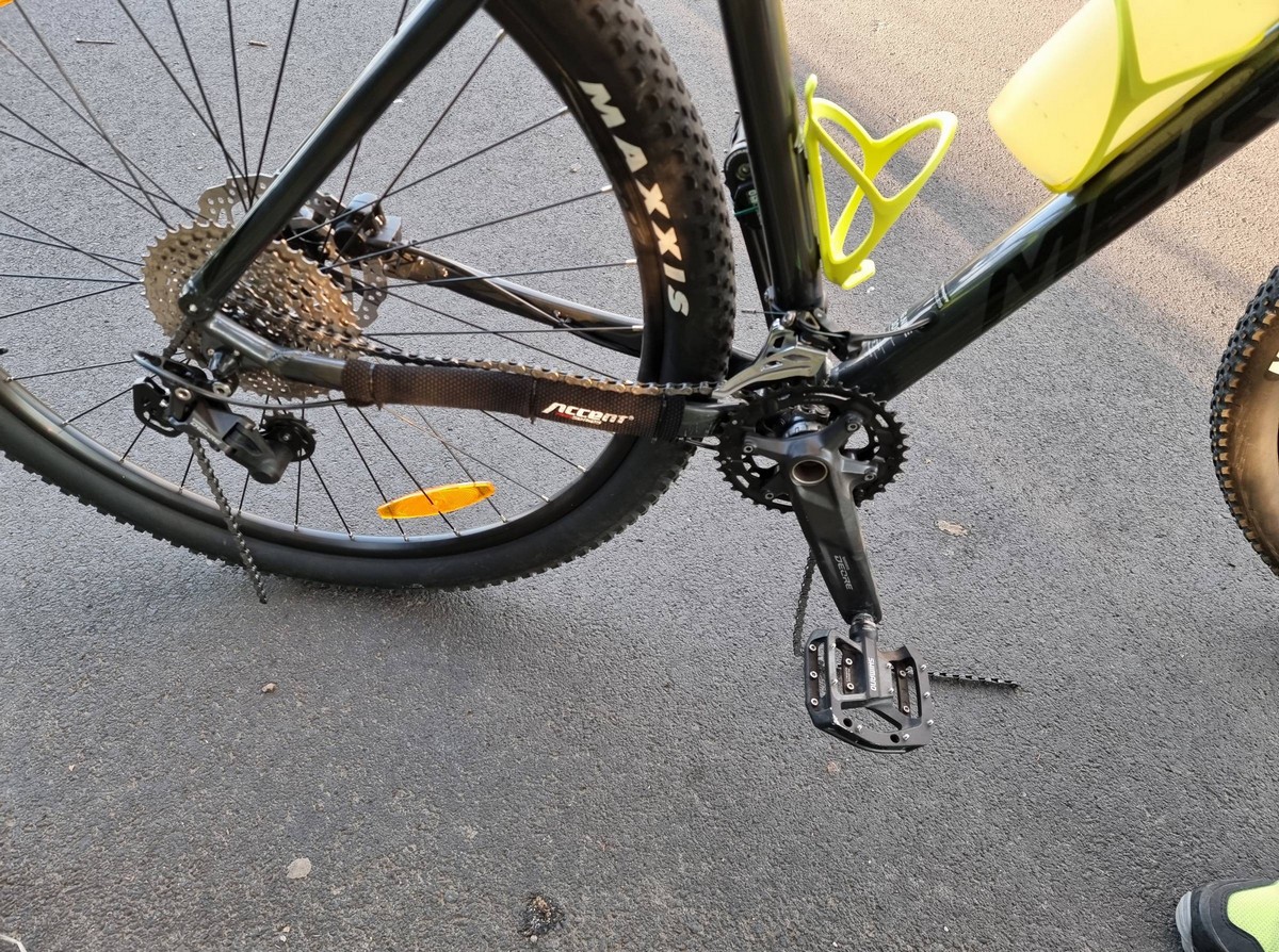 Bad Days Happen (23 pics)