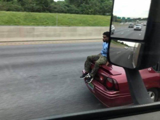 What Is Going On Here? (23 pics)