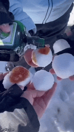 Acid GIFs, April 3 (25 gifs) Acid GIFs, April 3 (25 gifs)