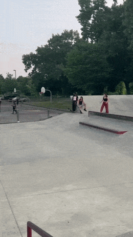 Acid GIFs, April 3 (25 gifs) Acid GIFs, April 3 (25 gifs)