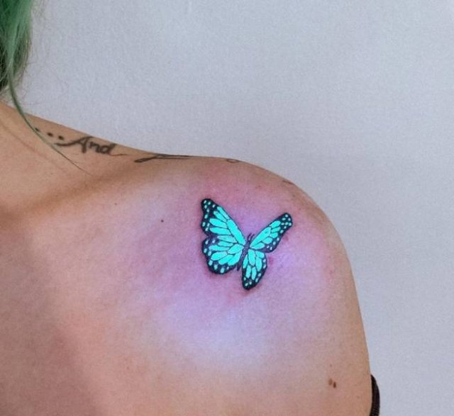 Unusual Glowing Tattoos (20 pics)