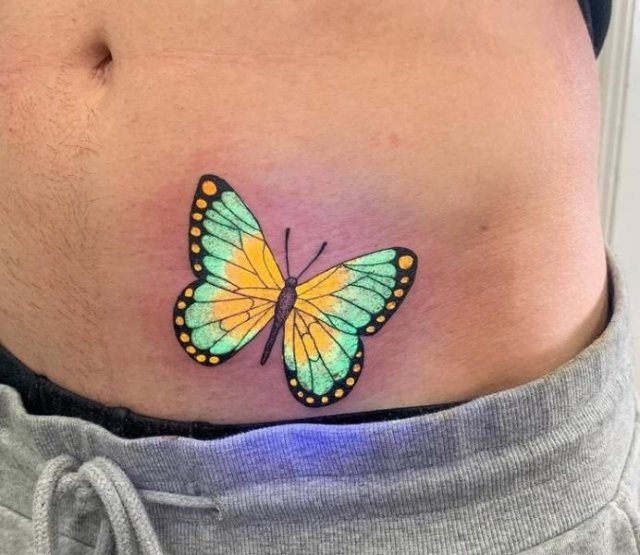 Unusual Glowing Tattoos (20 pics)