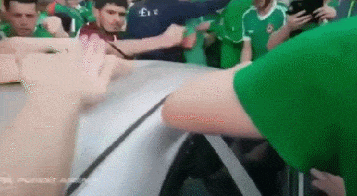 Acid GIFs, April 4 (25 gifs) Acid GIFs, April 4 (25 gifs)