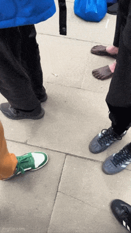 Acid GIFs, April 8 (25 gifs) Acid GIFs, April 8 (25 gifs)