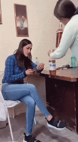 Acid GIFs, April 10 (25 gifs) Acid GIFs, April 10 (25 gifs)