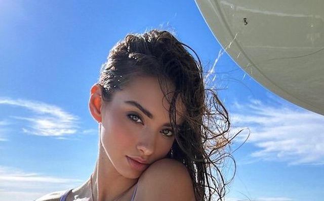 Wet Girls (33 pics)