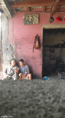 Acid GIFs, April 23 (25 gifs)