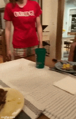 Acid GIFs, April 28 (25 gifs) Acid GIFs, April 28 (25 gifs)
