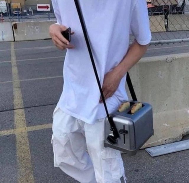 What Is Going On Here? (33 pics)