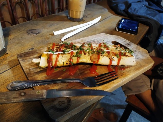 Crazy Food Serving (23 pics)
