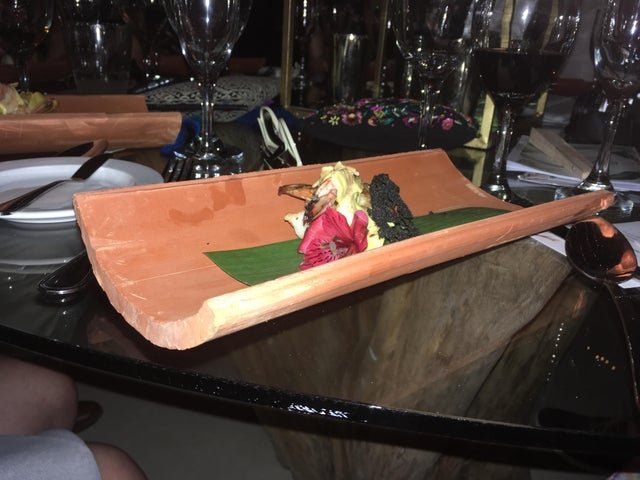 Crazy Food Serving (23 pics)