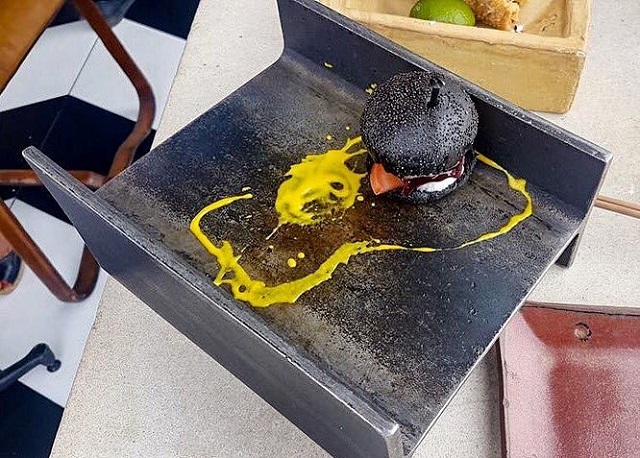 Crazy Food Serving (20 pics)