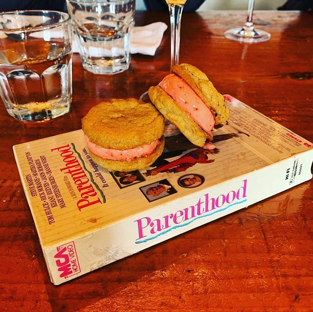 Crazy Food Serving (20 pics)