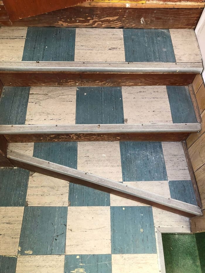 Dangerous Stairs (20 pics)