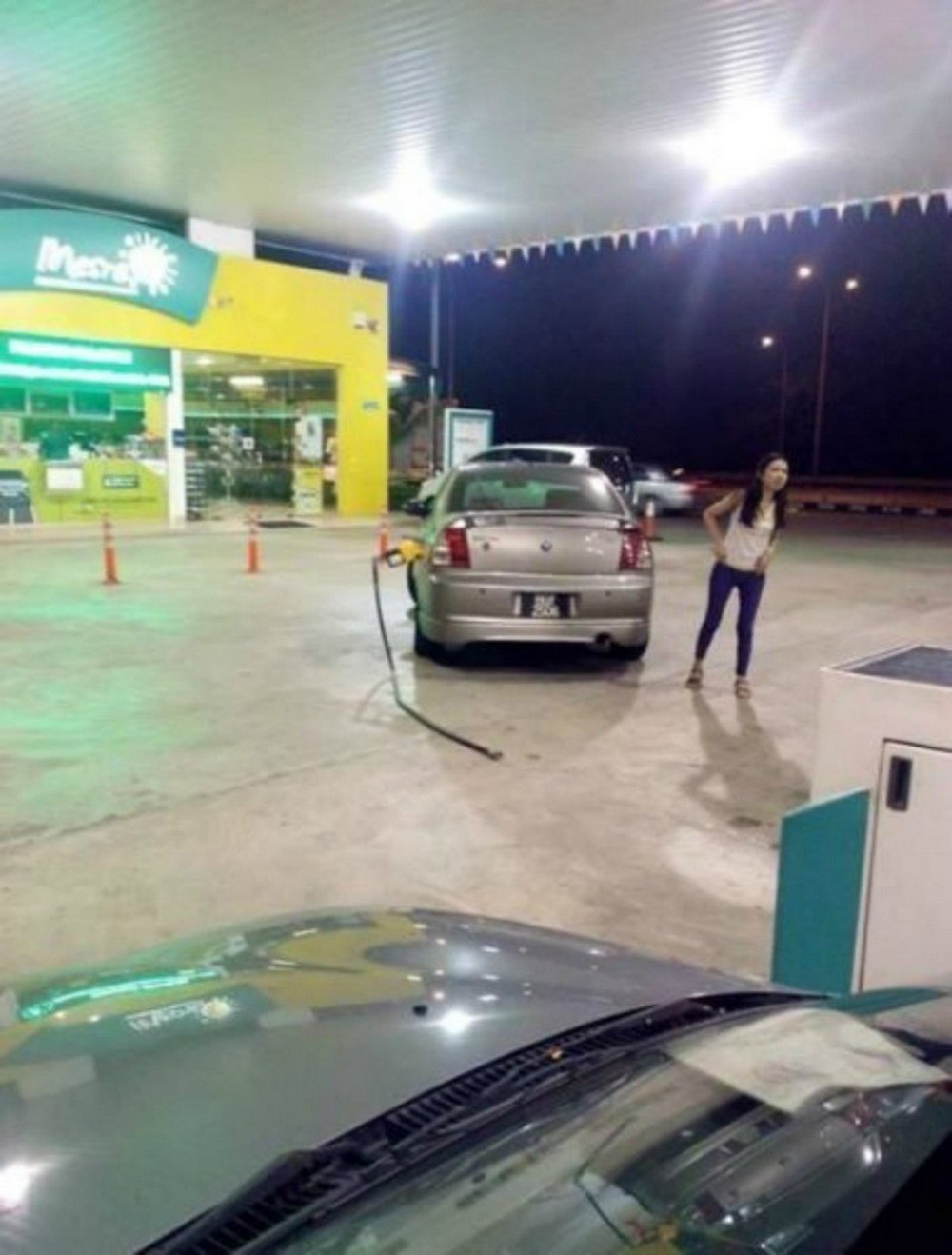 Bad Days Happen (23 pics)