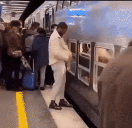 Acid GIFs, May 6 (25 gifs) Acid GIFs, May 6 (25 gifs)