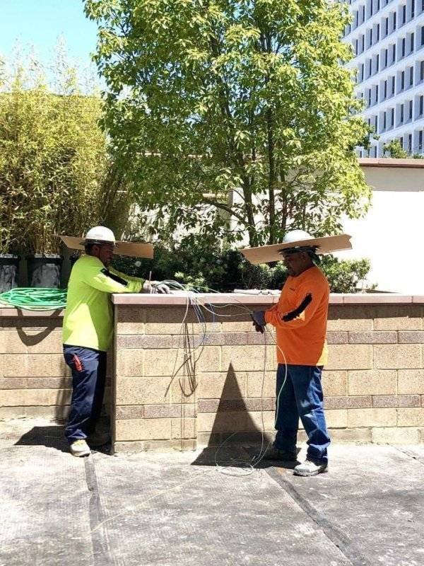 Cool And Hilarious Work Photos (21 pics)