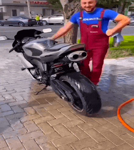 Acid GIFs, May 7 (25 gifs) Acid GIFs, May 7 (25 gifs)