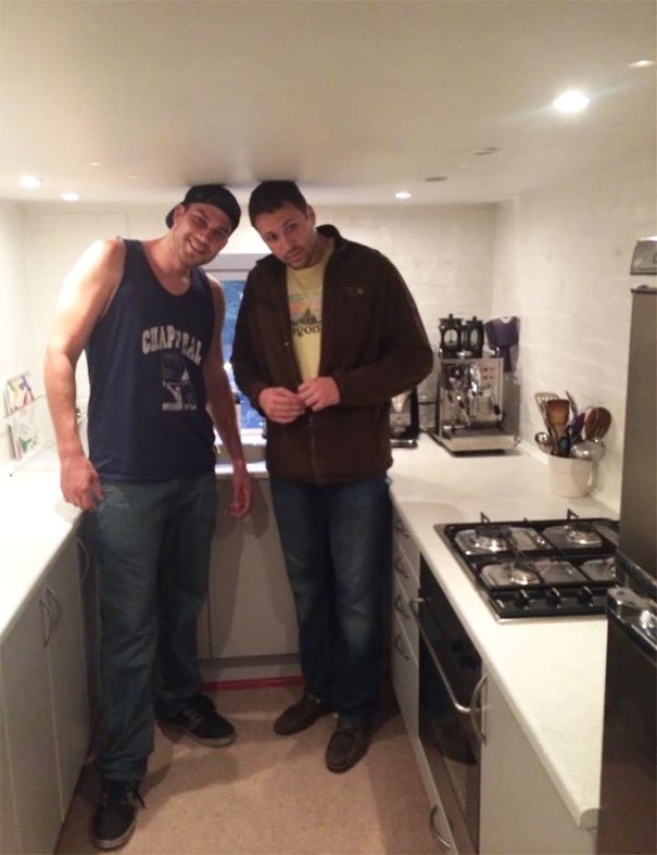 Problems Of Tall People (21 pics)