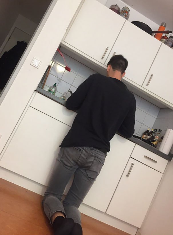 Problems Of Tall People (21 pics)