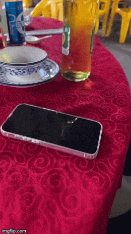 Acid GIFs, May 8 (25 gifs) Acid GIFs, May 8 (25 gifs)