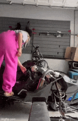 Acid GIFs, May 12 (25 gifs) Acid GIFs, May 12 (25 gifs)