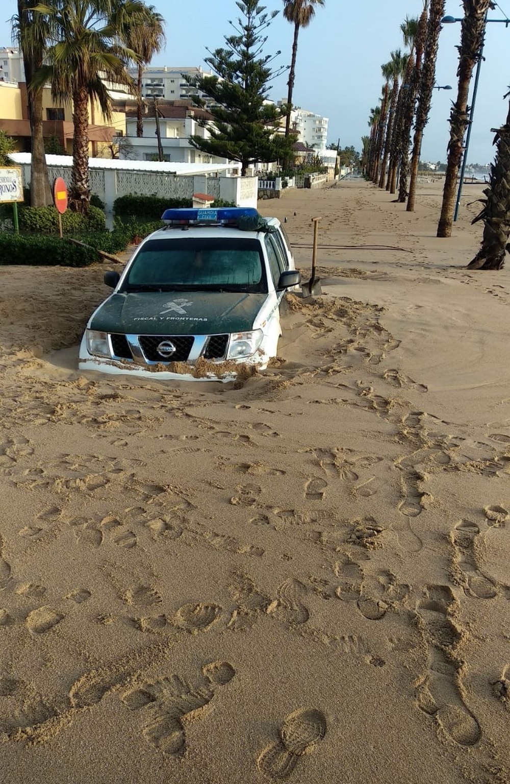 Bad Days Happen (27 pics)