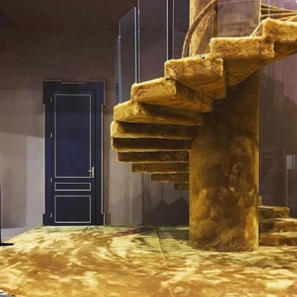 Weird Interiors (18 pics)