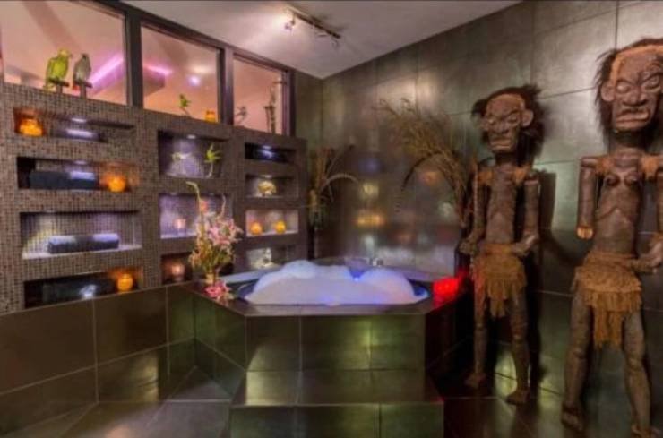 Weird Interiors (18 pics)