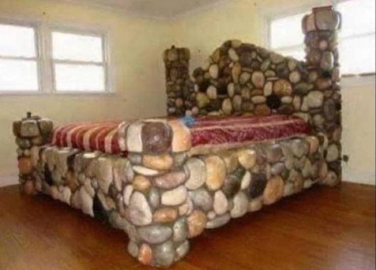 Weird Interiors (18 pics)