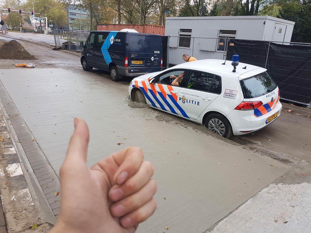 Bad Days Happen (27 pics)