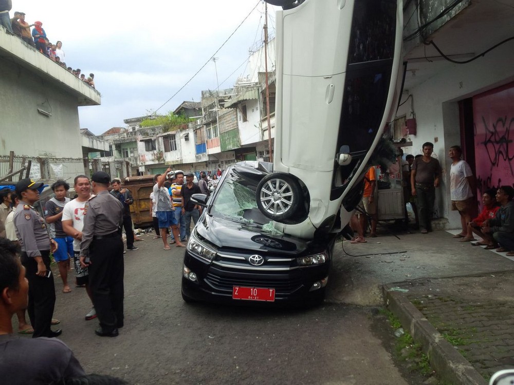 Bad Days Happen (27 pics)