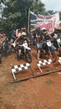 Acid GIFs, May 16 (25 gifs) Acid GIFs, May 16 (25 gifs)